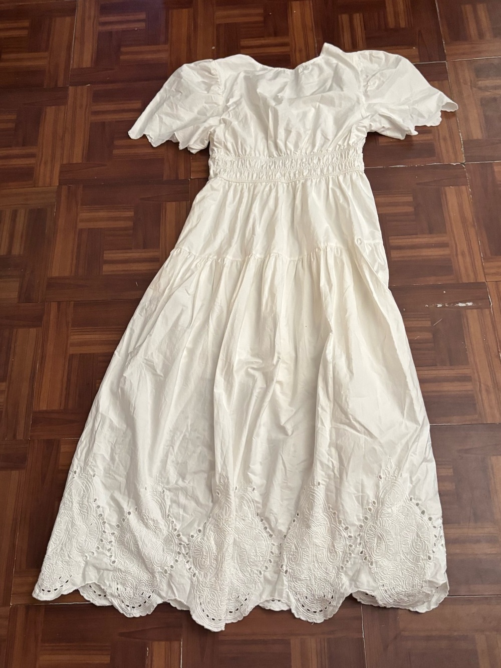 Moon River Pleated Eyelet Tiered Midi Dress white - Picture 4 of 6